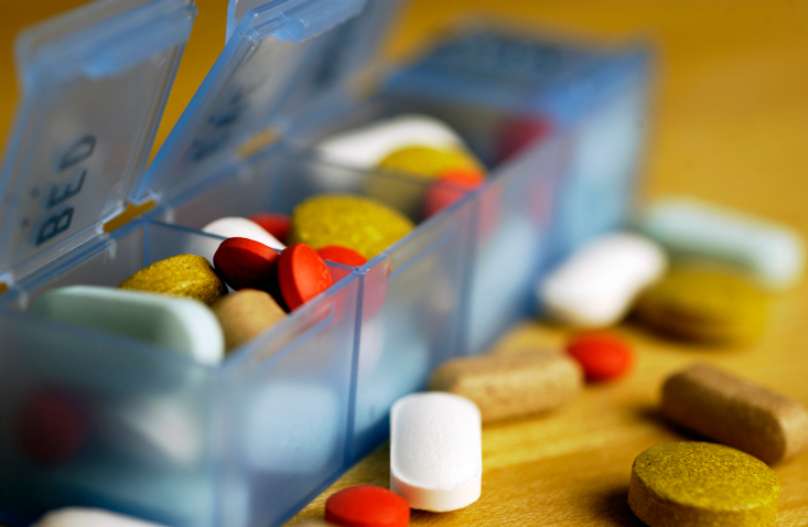Pill containter