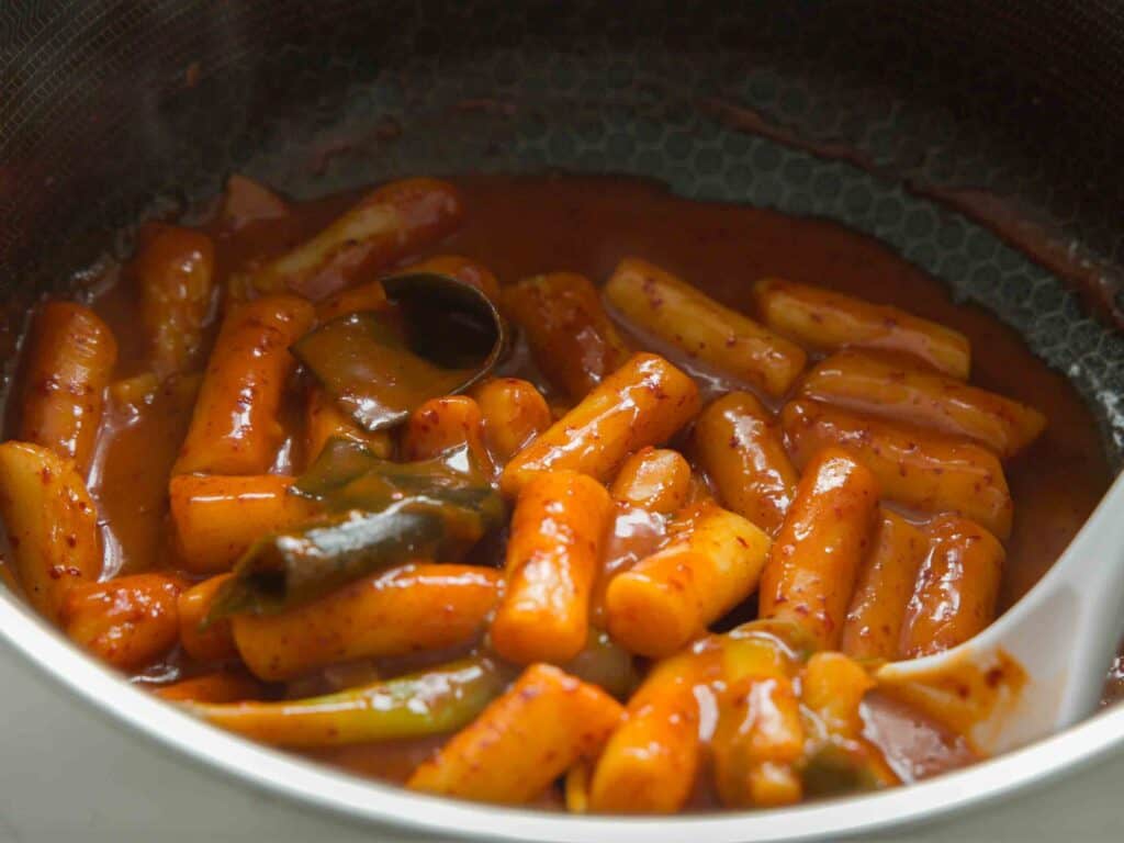 15-Minute EASY Vegan Tteokbokki - Spicy Korean Rice Cakes. 2 Pot of spicy vegan tteokbokki