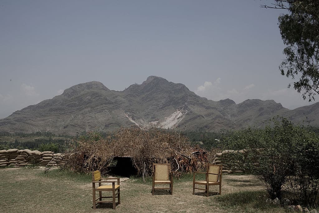 SCHIZOPHRENIA & OTHER MENTAL ILLNESSES COMMON IN CONFLICT AREAS