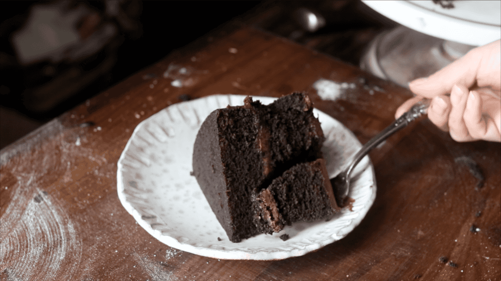 Vegan Mint Chocolate Cake with Simple Chocolate Buttercream Frosting 5