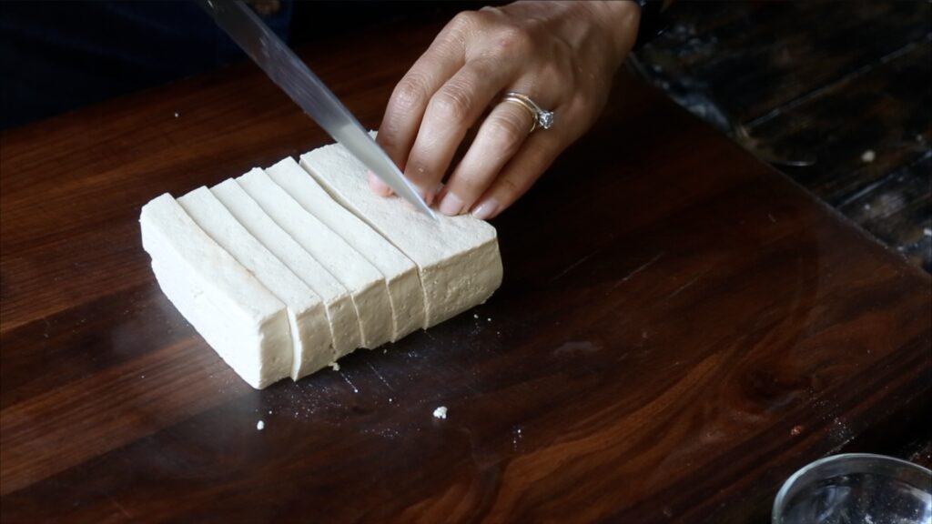 BEST Doenjang Jjigae (된장찌개) - Spicy and Delicious. 12 slicing block of extra firm tofu
