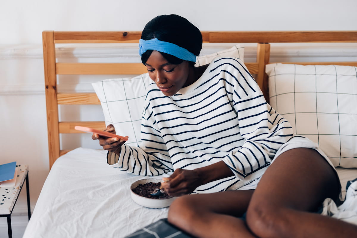 6 Belly-Shrinking Snacks To Eat Before Bedtime