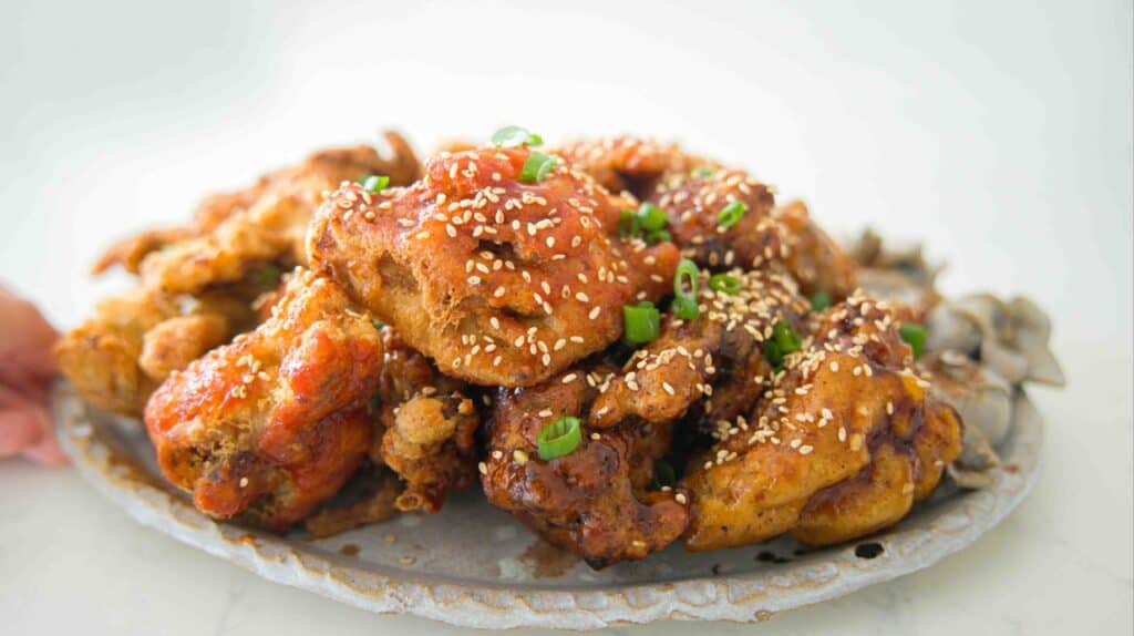 AMAZING Vegan Fried Chicken Recipe (2 Korean Sauces) 2 Beauty-shot-of-korean-vegan-fried-chicken