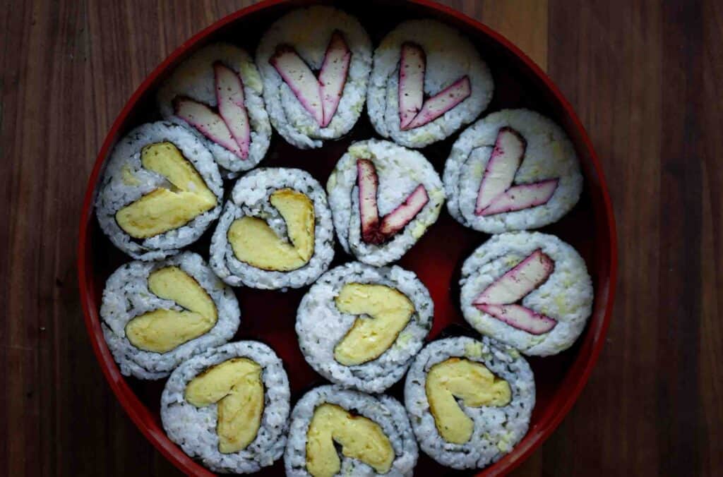 How to Make 4 Stunning Korean Kimbap Recipes. 30 Horizontal-Heart-Kimbap