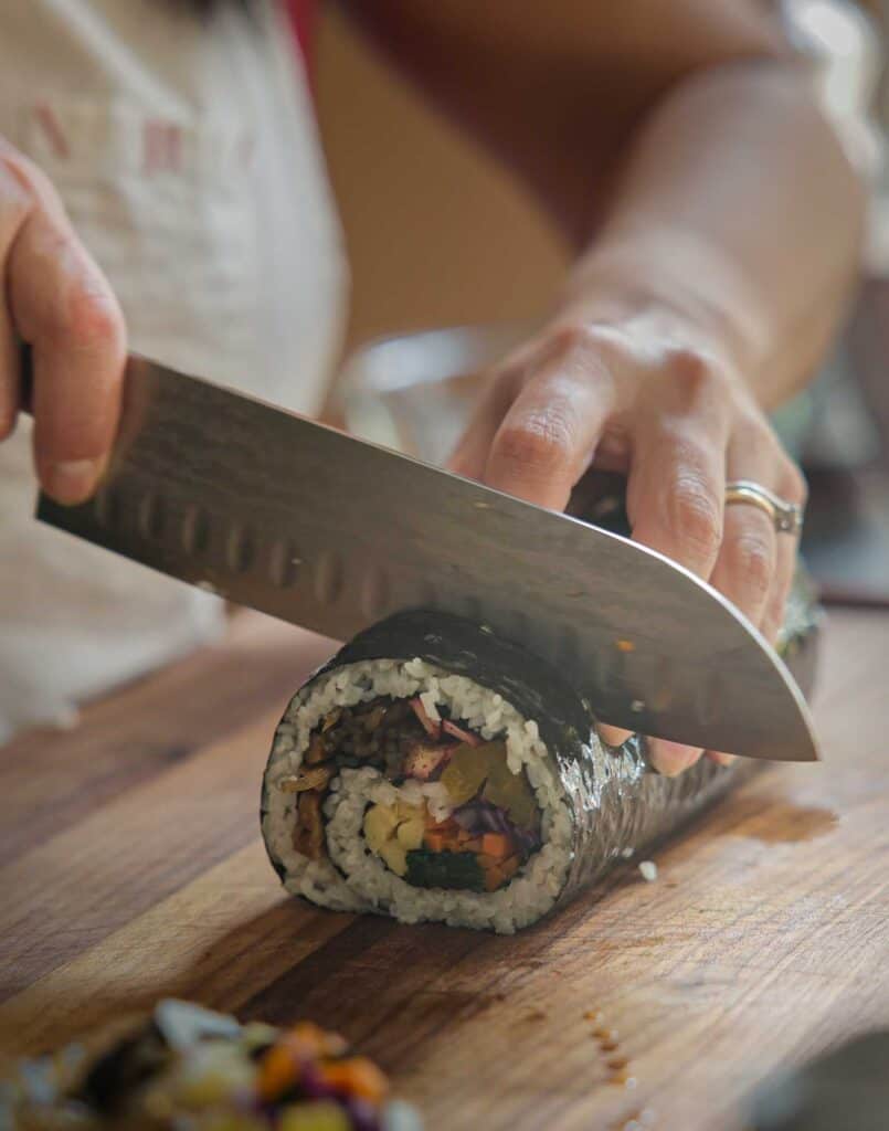 How to Make 4 Stunning Korean Kimbap Recipes. 29 Slicing-Spiral-Kimbap
