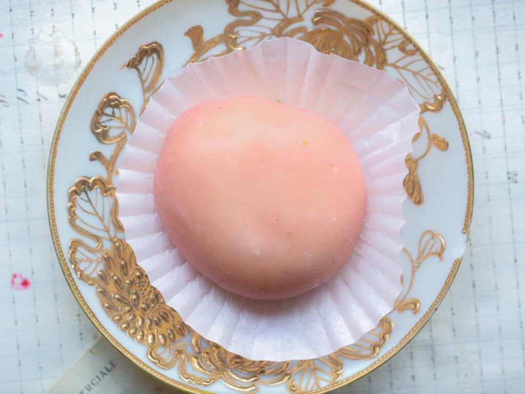 Perfect Cream Cheese & Strawberry Pink Mochi Recipe. 3 beautiful-single-pink-mochi-on-plate