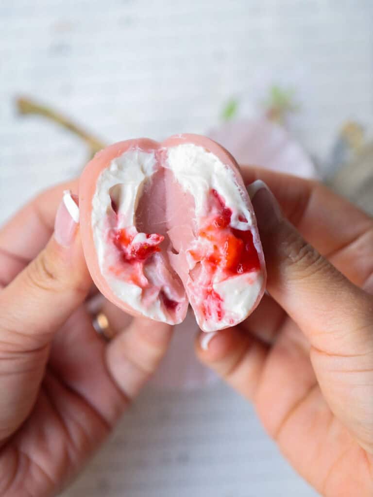 Perfect Cream Cheese & Strawberry Pink Mochi Recipe. 30 pink-mochi-cut-in-half-to-reveal-filling