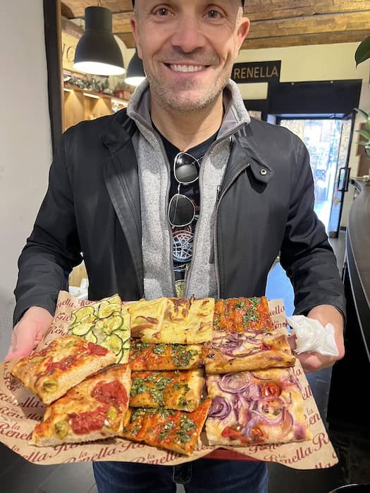 Traveling as a Vegan in Italy: An Easy & Delicious Guide. 7 Pizza Slices at La Renella