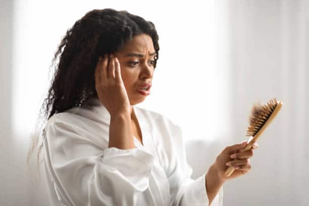 alopecia symptoms
