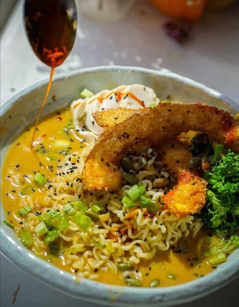 Easy Creamy and Spicy Pumpkin Ramen Recipe (Vegan). 25