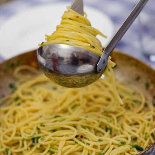 Spaghetti Aglio e Olio: The PERFECT 6-Ingredient Pasta Recipe. 22 plating aglio e olio