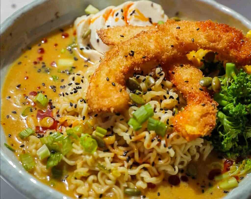 Easy Creamy and Spicy Pumpkin Ramen Recipe (Vegan). 1 hero image of pumpkin ramen