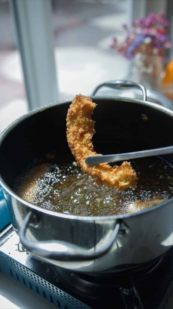 Easy Creamy and Spicy Pumpkin Ramen Recipe (Vegan). 13 panko crusted pumpkin tempura right out of the fryer