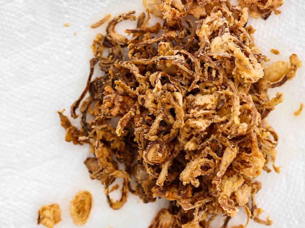The BEST Green Beans with French Fried Shallots and Toasted Almonds. 10 french fried shallots